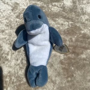 Rare - Waves the Dolphin  Ty beanie baby. Mint